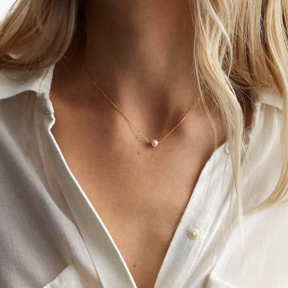 Minimalist white pearl pendant choker necklace
